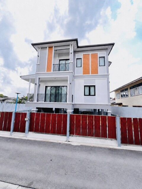 Bangkok, Real Estate For Sale, THB 7970000,  4 BR,  50 Sq. Feet,  House, 3-story Detached House, 50 Sq M., Self-built House, New Condition, Phatthanakan
