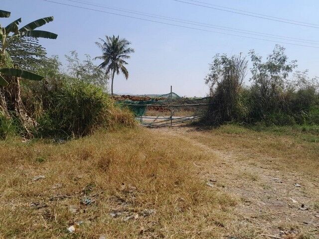 Bangkok, Real Estate For Sale, THB 2900000,  6 BR,  3600 Sq. Feet,  Please Leave Good Assets For Consideration. Pak Chong Land 356 Meters Above Sea Level.