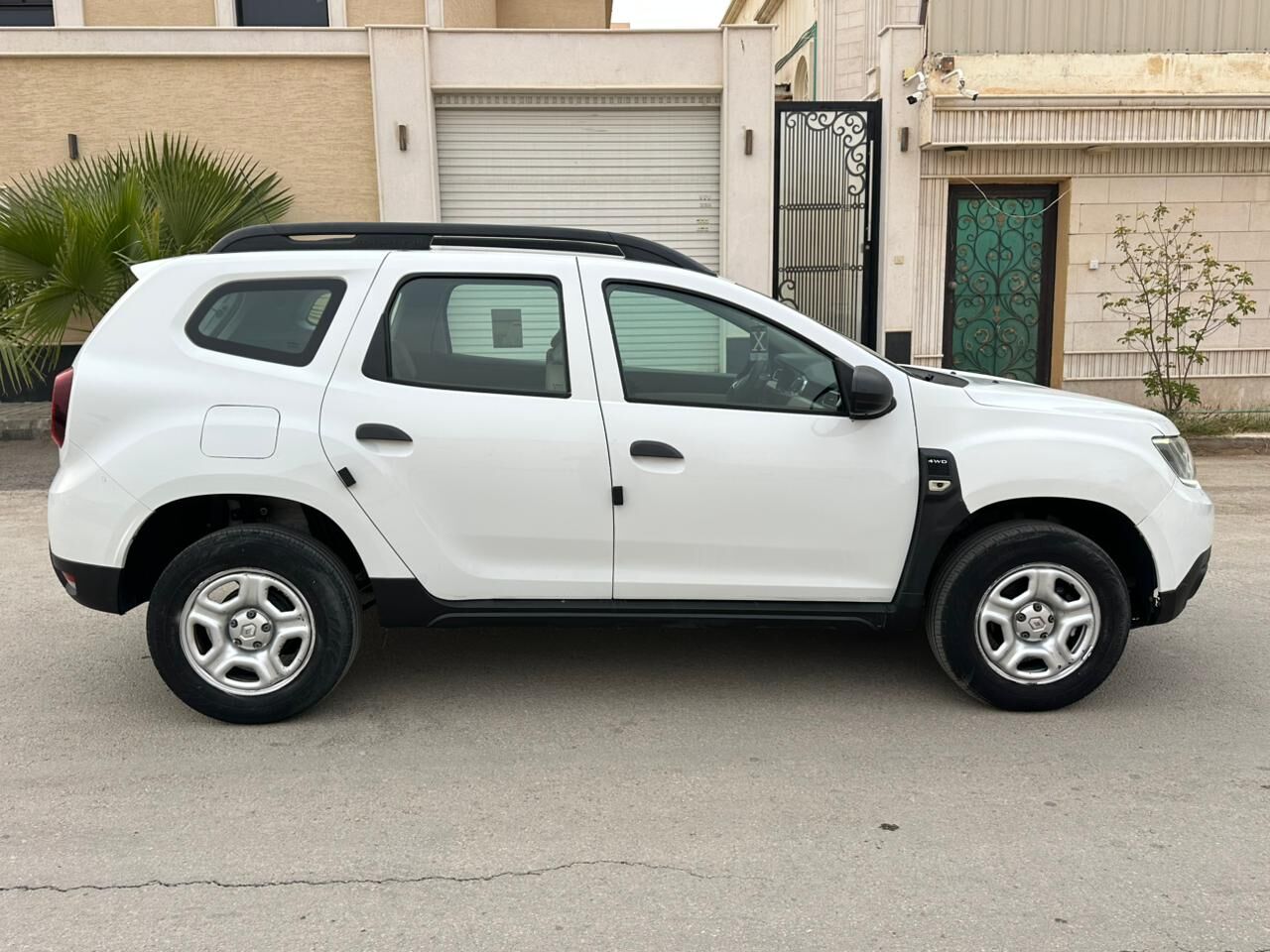 Riyadh, Vehicles, Cars & Trucks , SAR 32000,  Renault Duster 4x4,  2023,  Automatic,  167000 KM,   Renault Duster With 4WD Option And Very Good Price 1st Owner For Sales