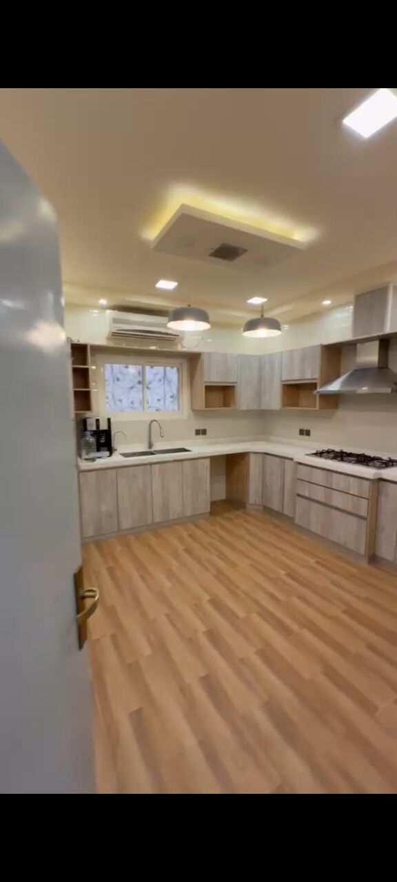 Al Salam, Apartments, Flats, Houses & Villas, SAR 50000/year,  4 BR,  Family Villa Whole Floor With Very Large Portion AC Kitchen Installed Specious House