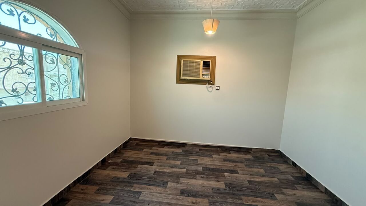 Al Salam, Apartments, Flats, Houses & Villas, SAR 50000/year,  4 BR,  Family Villa Whole Floor With Very Large Portion AC Kitchen Installed Specious House
