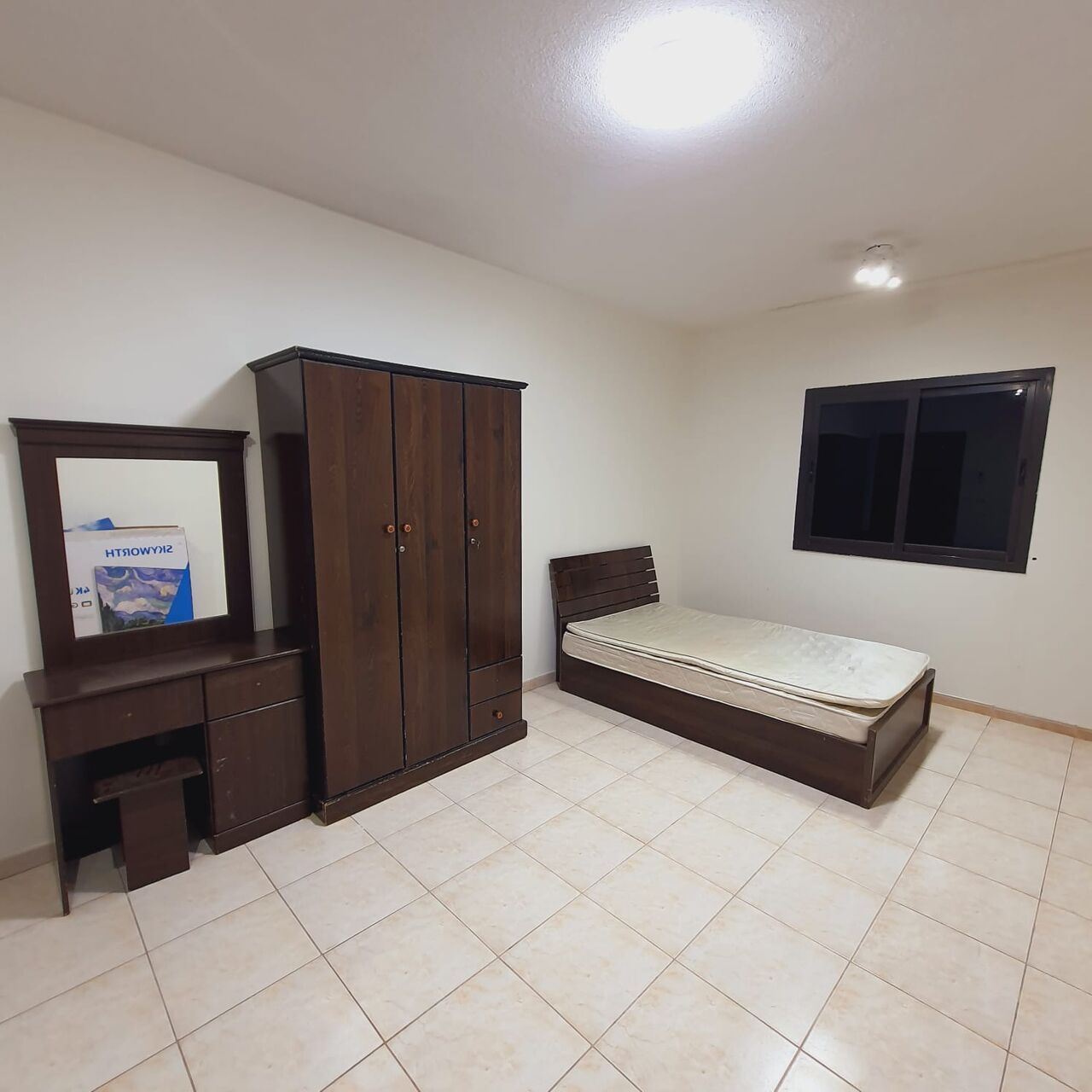 Al Suwaidi, Rooms for Rent, SAR 1500/month,  Furnished,  Furnished Studio Room With Separate Washroom For Executive Bachelor.
