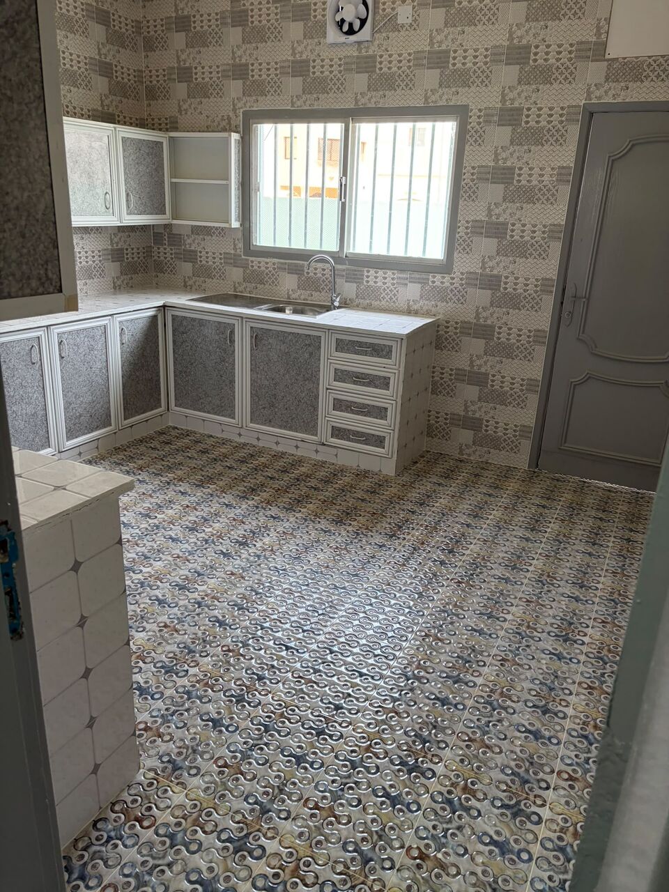 East Riffa, Apartments, Flats, Houses & Villas, BHD 200/month,  3 BR,  150 Sq. Meter,  Flat For Rent In Riffa