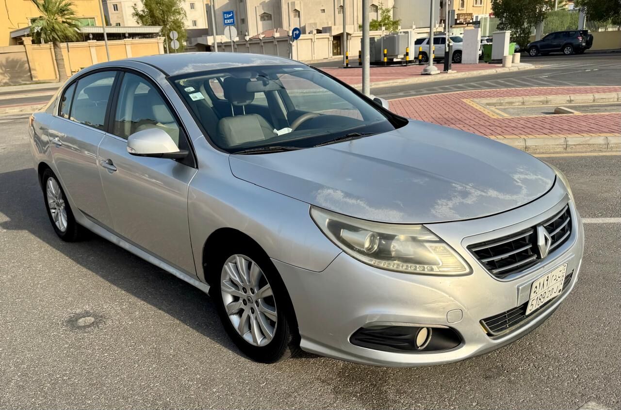 Madinat Al Ummal, Vehicles, Cars & Trucks , SAR 17500,  Renault Safrane,  2014,  Automatic,  117 KM,  Great Deal! Silver   2.5L Engine Very Low Mileage & Rear AC 🚗✨