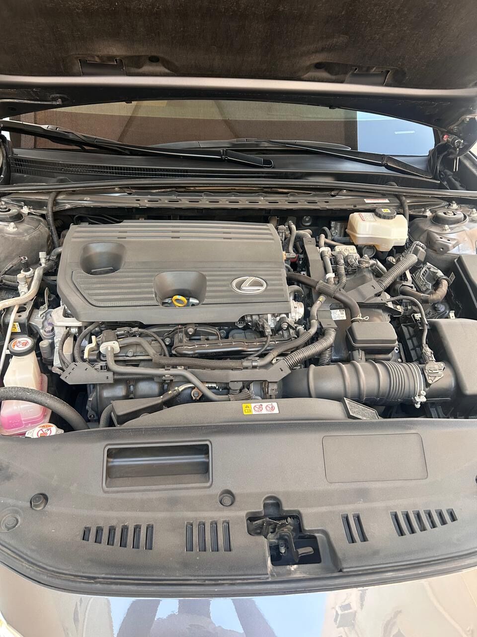 Jeddah, Vehicles, Cars & Trucks , SAR 150000,  Lexus ES 300h,  2022,  Automatic,  79000 KM,