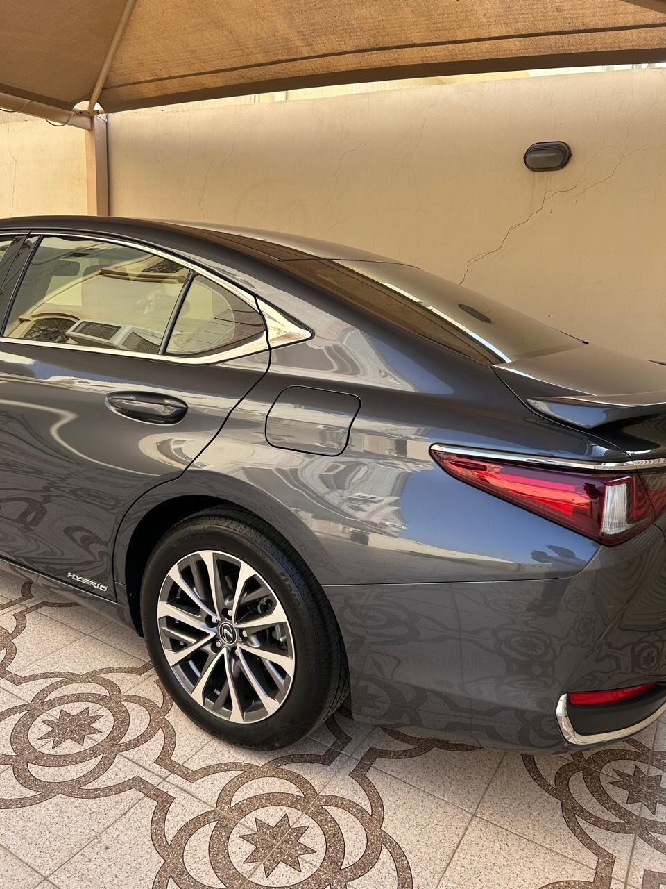 Jeddah, Vehicles, Cars & Trucks , SAR 150000,  Lexus ES 300h,  2022,  Automatic,  79000 KM,