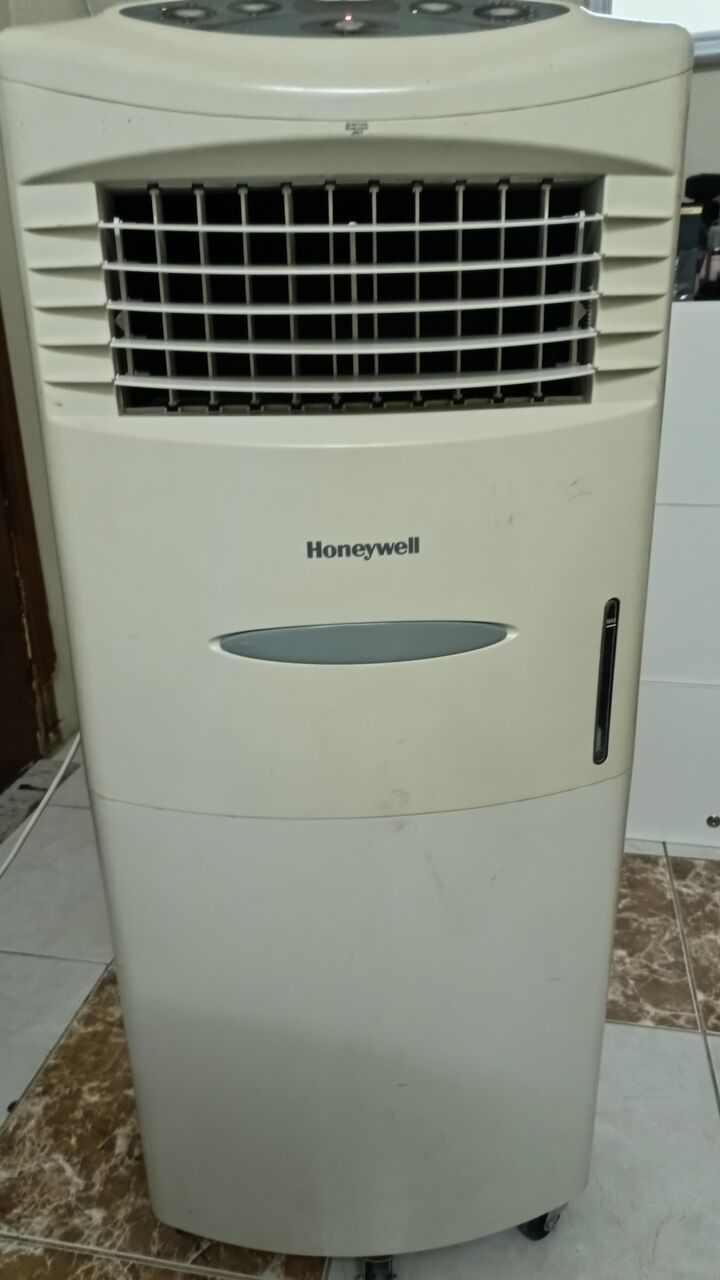 Al Batha, Air Conditioners, SAR 300,  Room Air Conditioner