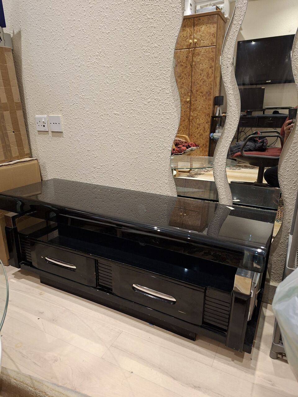 Riyadh, Furniture, SAR 150,  Table And Chair