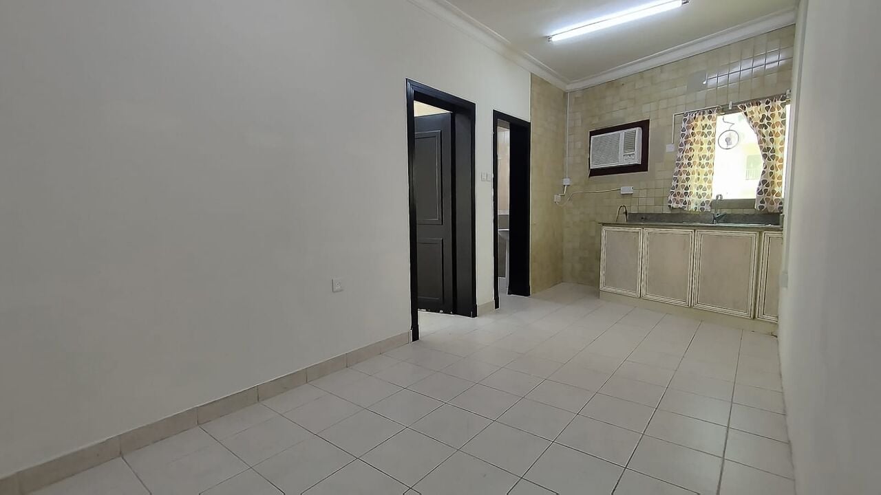 Manama, Apartments, Flats, Houses & Villas, BHD 190/year,  1 BR,  Um Al Hassam:- 1Bhk Flat On Rent With Acs & Unlimited Ewa..