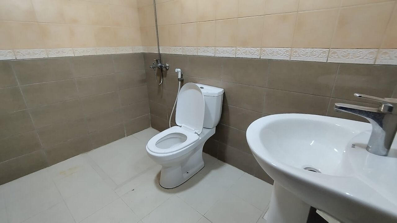 Manama, Apartments, Flats, Houses & Villas, BHD 190/year,  1 BR,  Um Al Hassam:- 1Bhk Flat On Rent With Acs & Unlimited Ewa..