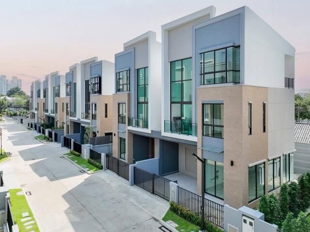 Bangkok, Real Estate For Sale, THB 10000000,  3 BR,  1 Sq. Feet,  Townhome For Sale, 3.5 Floors, 220 Sq M, Estara Haven Pattanakarn 20, Near Ekkamai,