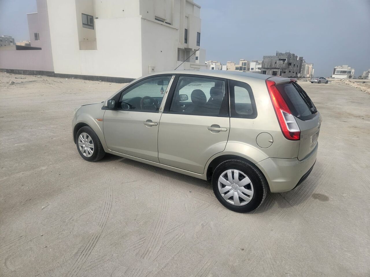 Hidd, Vehicle Lease Transfer, BHD 1800,  DIRECT INSTALLMENT FOR 12 MONTHS MAX  ADVANCE 600 BD 125 BD × 12 = 1500 + 600 BD = 2100  B