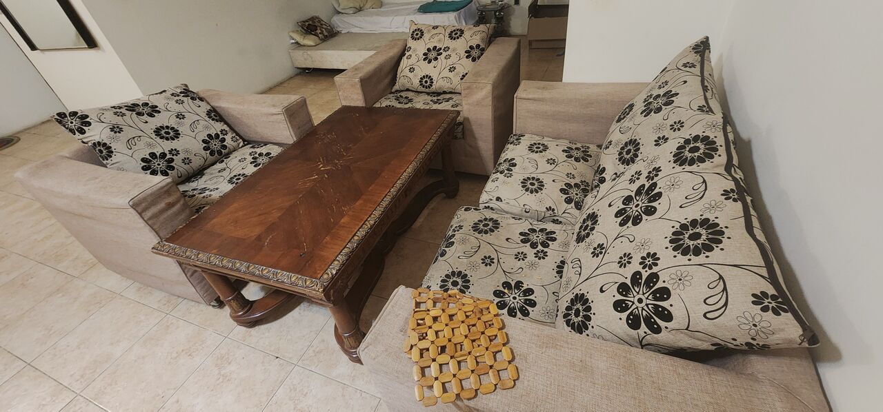 Riyadh, Furniture, SAR 499,  Sofa Set With Center Table