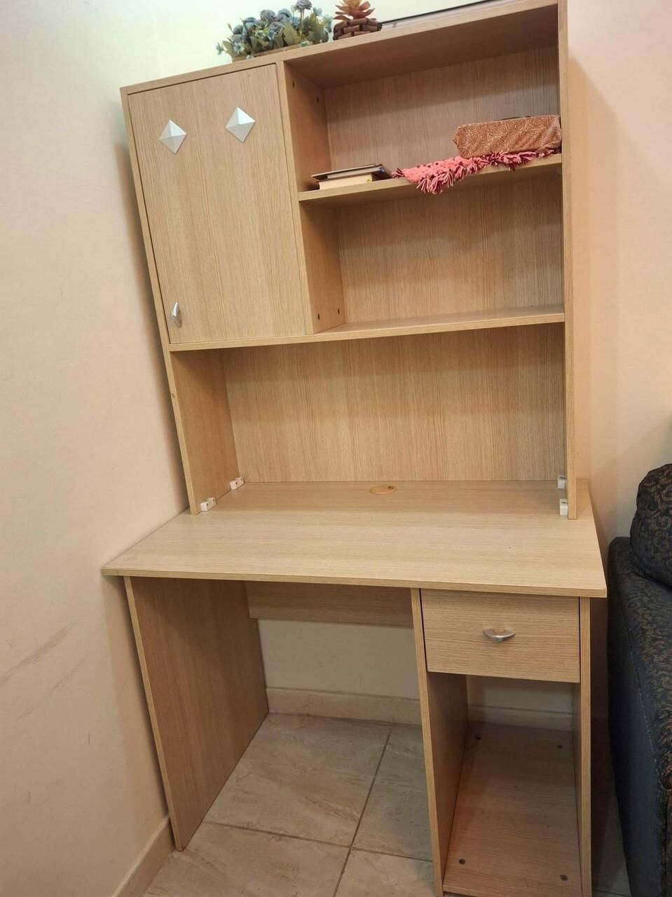 Jeddah, Furniture, SAR 600,  Malaysian Wood 06 Seater Dinning Table, Sofa Set With Table, Computer Table, TV Stand