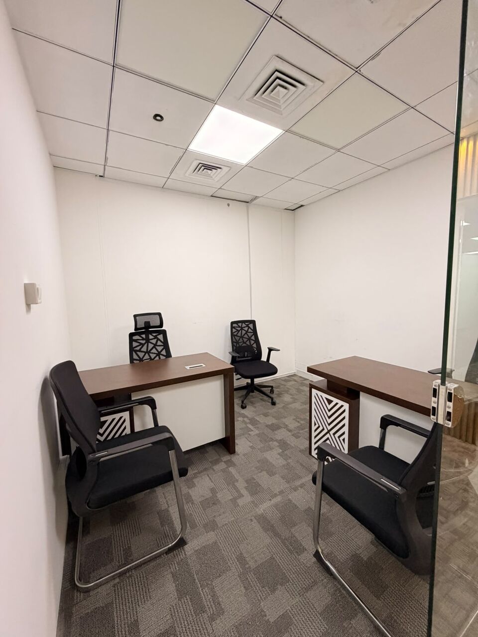 Dubai, Offices, AED 24500,  100 Sq. Feet,  120 SQFT OFFICE FOR RENT &ndash; AED 24,500/-