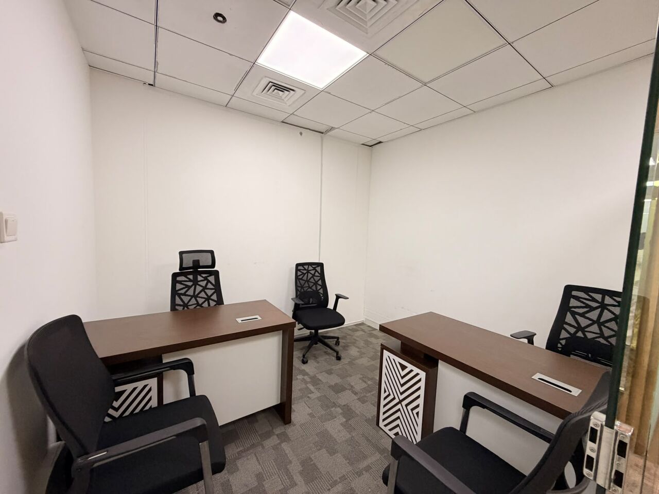 Dubai, Offices, AED 24500,  100 Sq. Feet,  120 SQFT OFFICE FOR RENT &ndash; AED 24,500/-