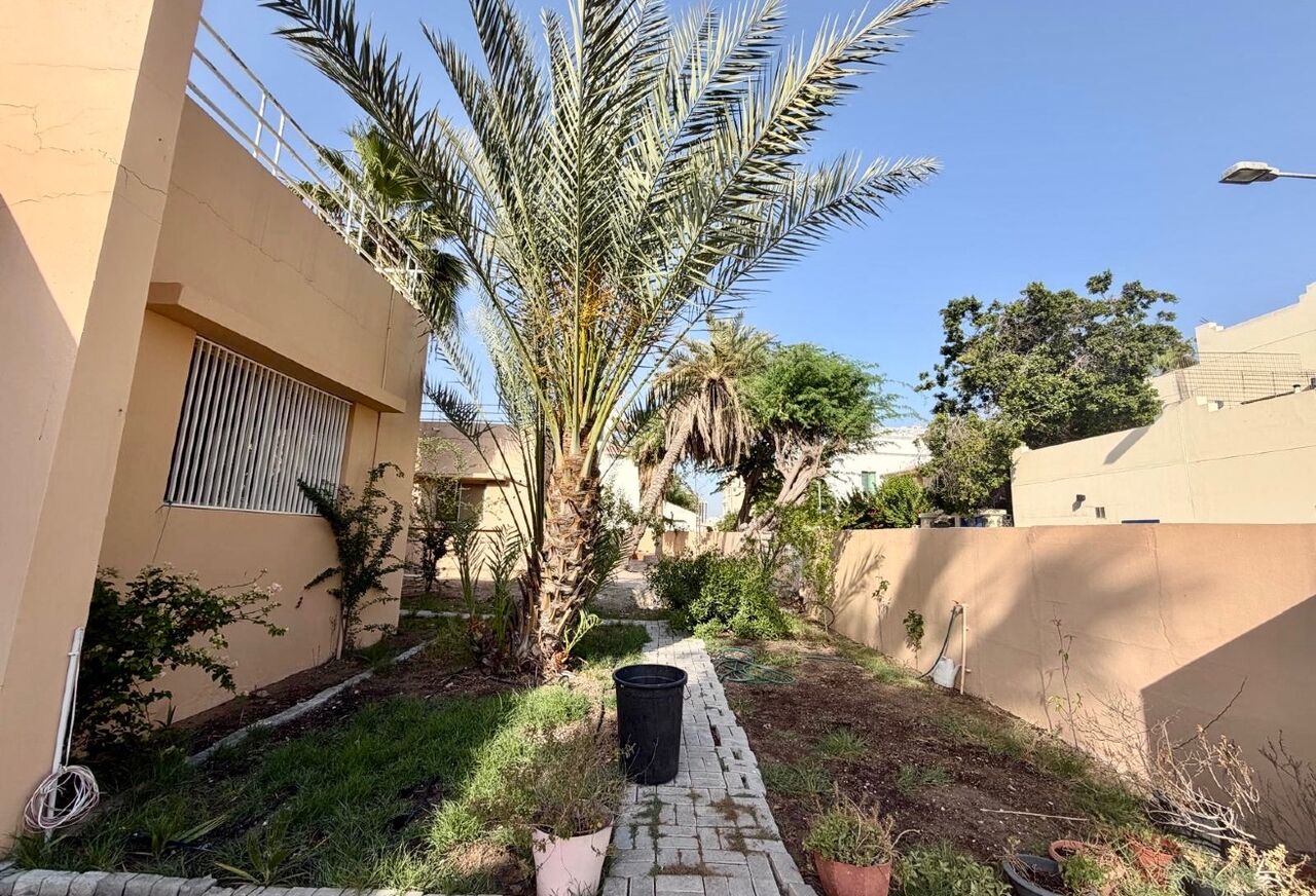 Manama, Villas, BHD 650,  PRIVATE 3BR VILLA FOR RENT | WITH GARDEN