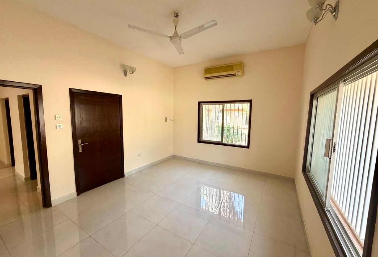 Manama, Villas, BHD 650,  PRIVATE 3BR VILLA FOR RENT | WITH GARDEN