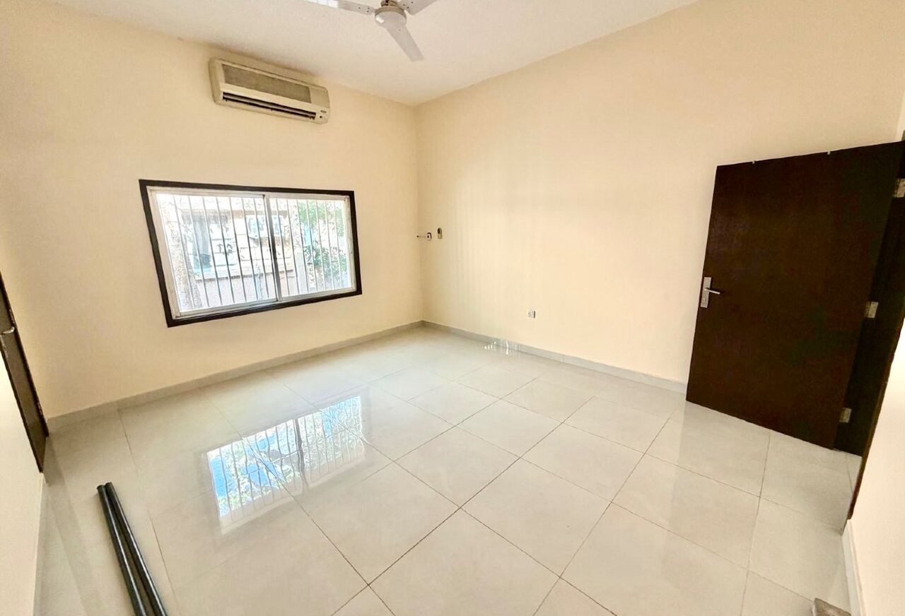Manama, Villas, BHD 650,  PRIVATE 3BR VILLA FOR RENT | WITH GARDEN