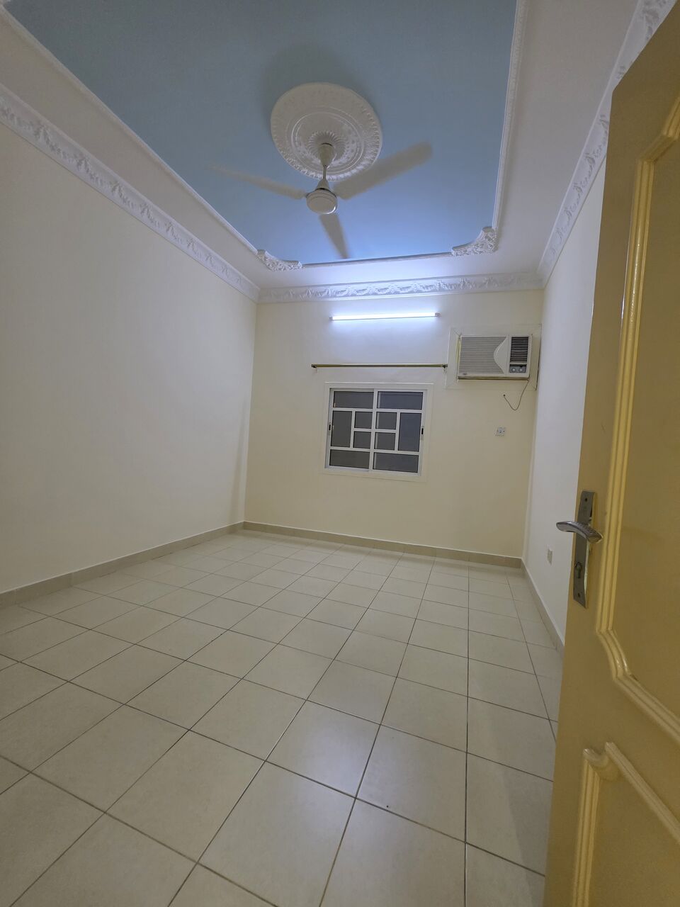Hoora, Apartments, Flats, Houses & Villas, BHD 230/month,  2 BR,  - Very Neet & Clean Semi Furnished 2 BHK Flat With Unlimited Ewa @230/BD In Hoora