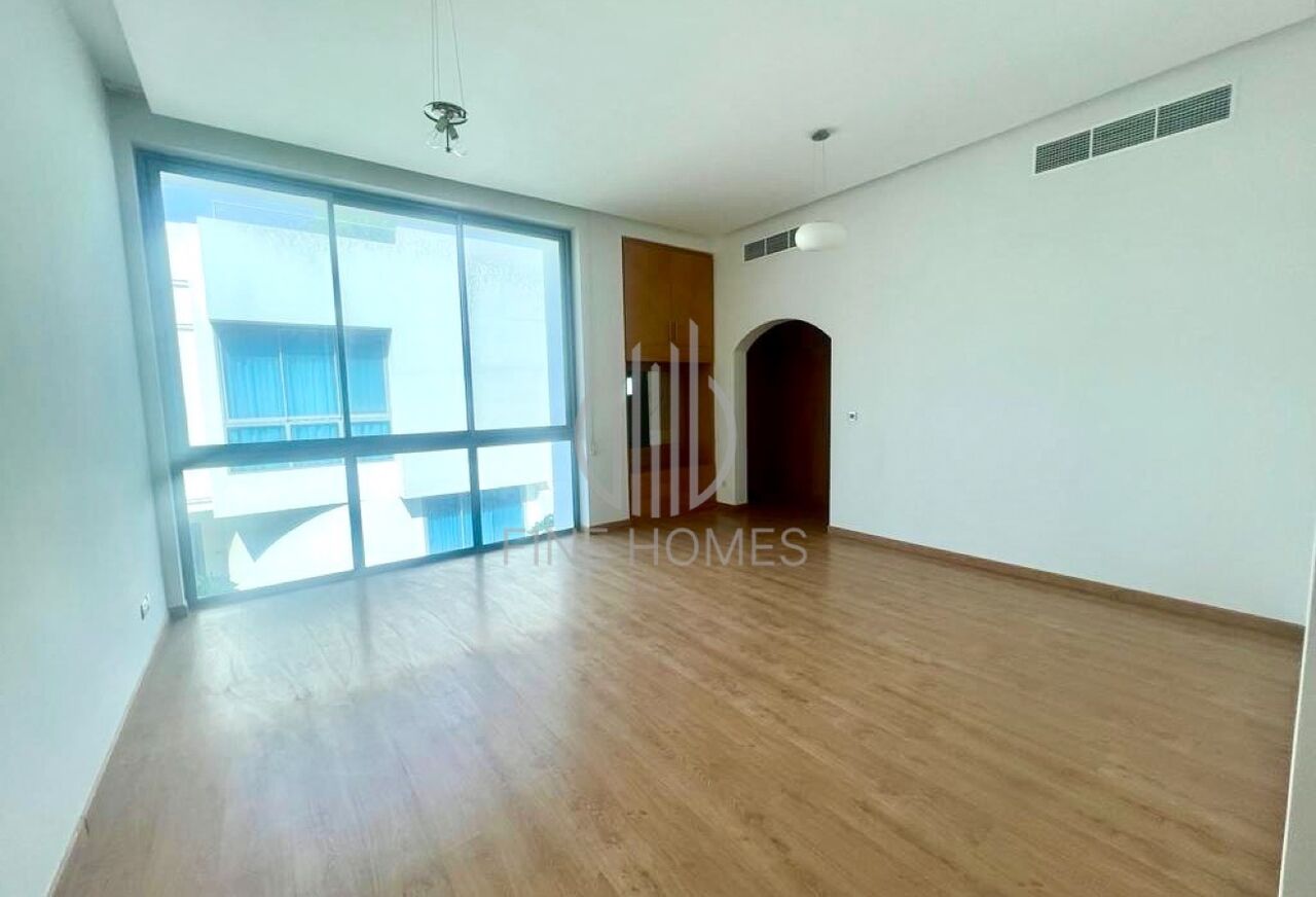 Zinj, Villas, BHD 900,  MODERN 5 BR VILLA FOR RENT IN ZINJ | WITH POOL&GYM