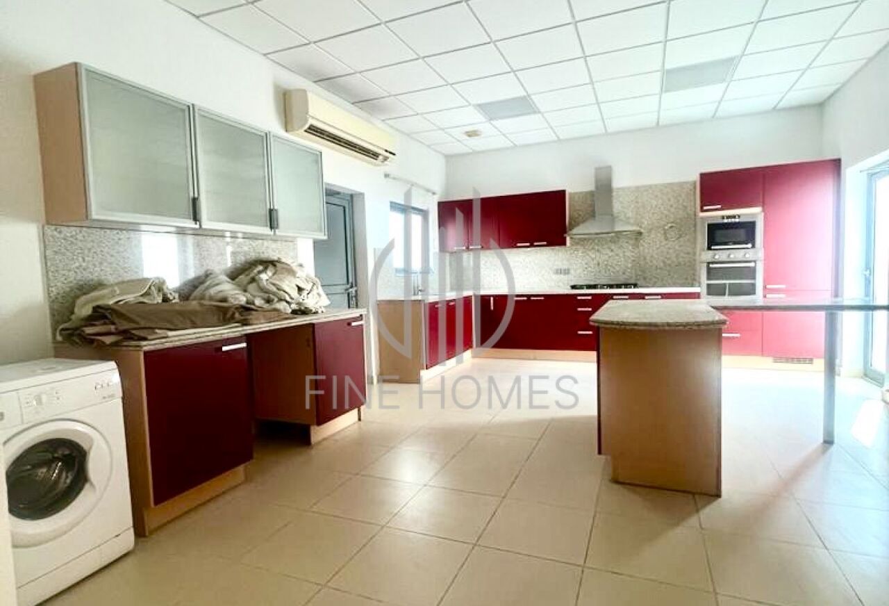 Zinj, Villas, BHD 900,  MODERN 5 BR VILLA FOR RENT IN ZINJ | WITH POOL&GYM