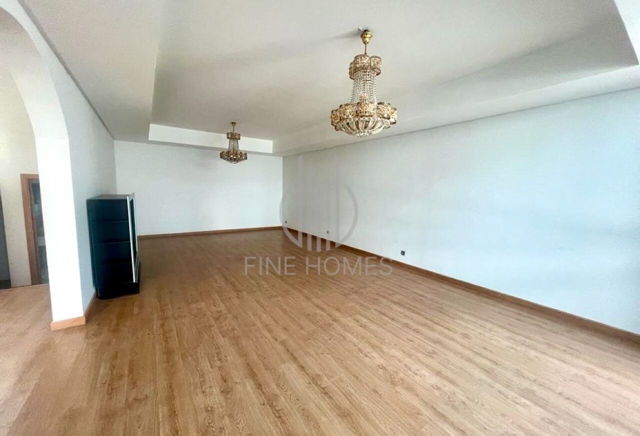 Zinj, Villas, BHD 900,  MODERN 5 BR VILLA FOR RENT IN ZINJ | WITH POOL&GYM