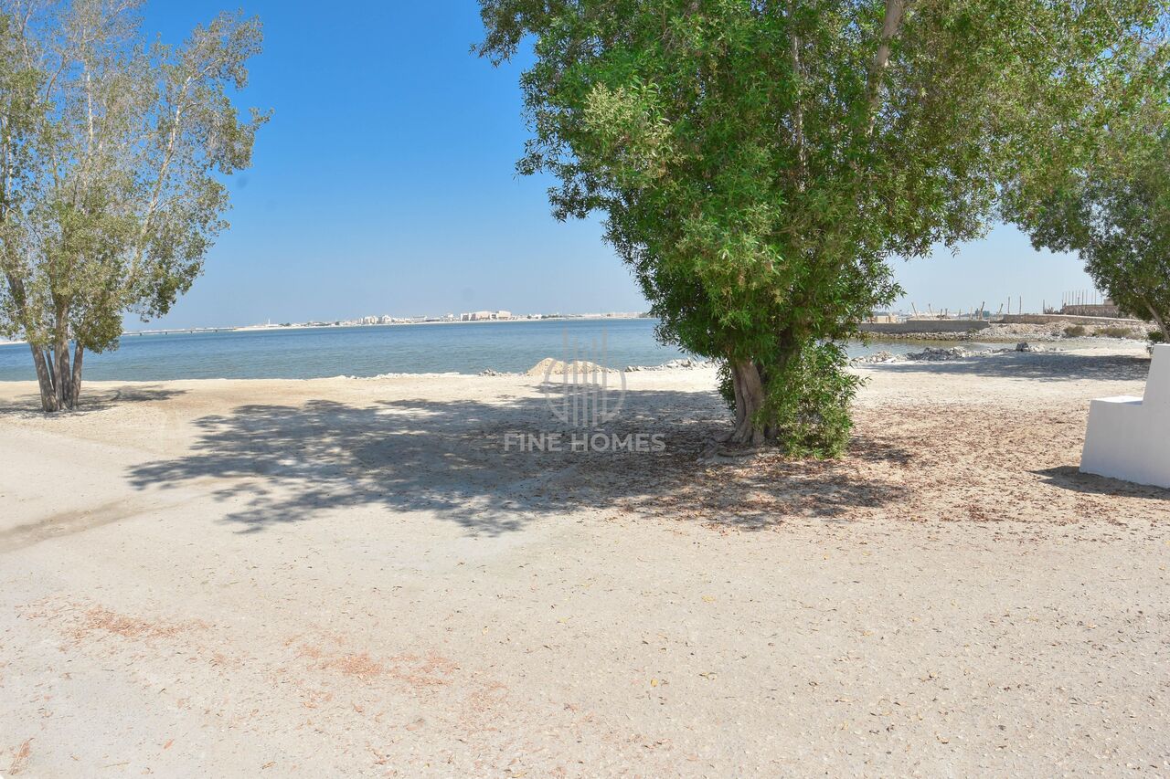 Sanad, Villas, BHD 550,  SEA SIDE |COMPOUND Semi  Furnished Fully Renovated Sanad
