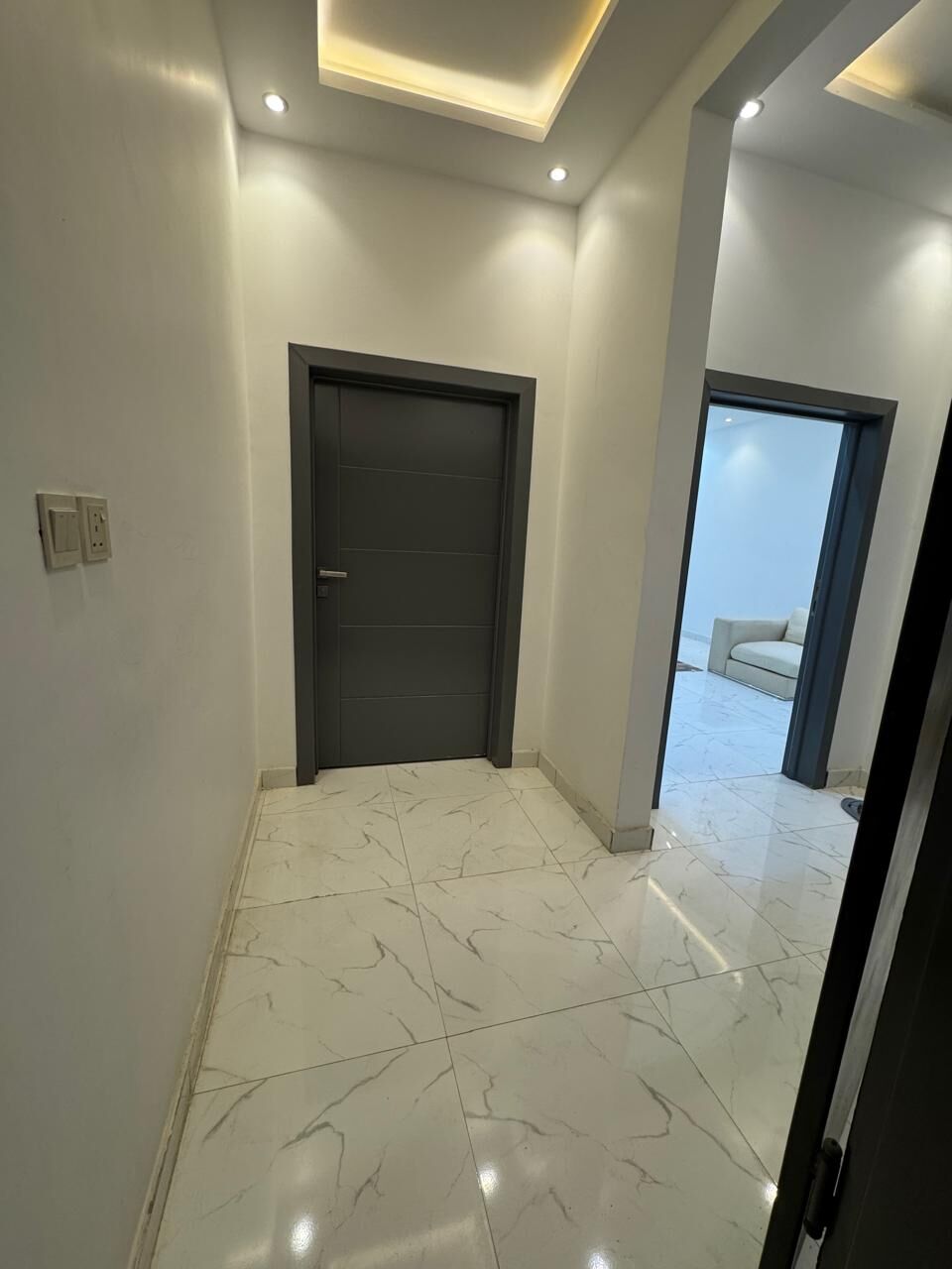Tuwaiq, Sublets, SAR 1600/month,  Studio,  Fully Furnished, Independent, For Executive (1) Bachelor Only