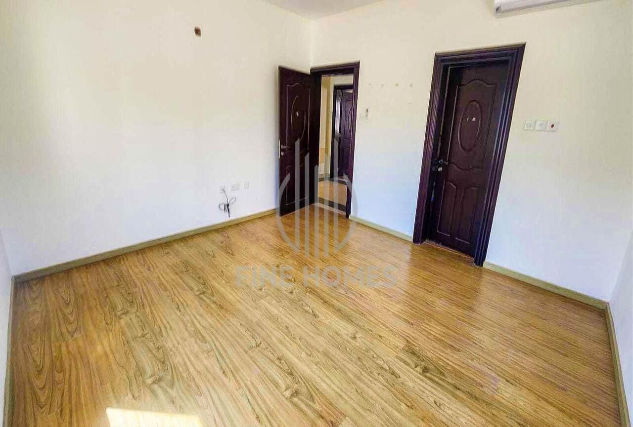 Manama, Villas, BHD 500,  Modern Villa, Well Maintained, Lush Garden