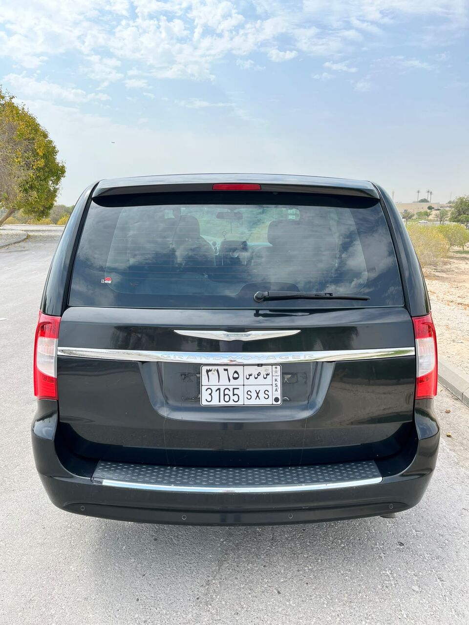Khobar, Vehicles, Cars & Trucks , SAR 25000,  Chrysler Grand Voyager,  2012,  Automatic,  216000 KM,    - Black, 7-Seater Family Minivan