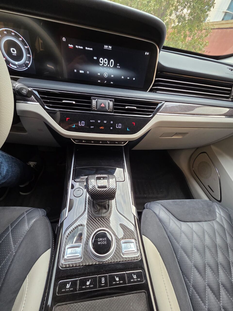 Riyadh, Vehicles, Cars & Trucks , SAR 60000,  HONGQI HS5,  2022,  Automatic,  55000 KM,   AWD (Full Option)