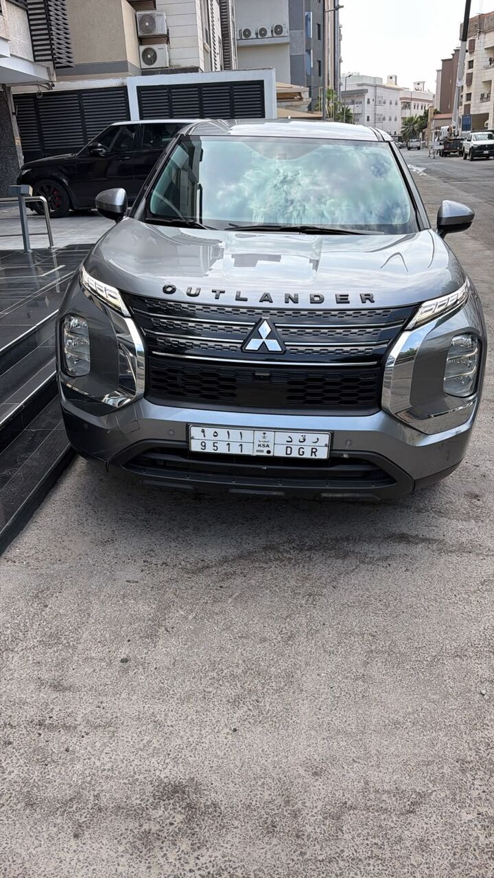 Jeddah, Vehicles, Cars & Trucks , SAR 72,  Mitsubishi 2023  Outlander,  2023,  Automatic,  63000 KM,   New 63.000km Only.