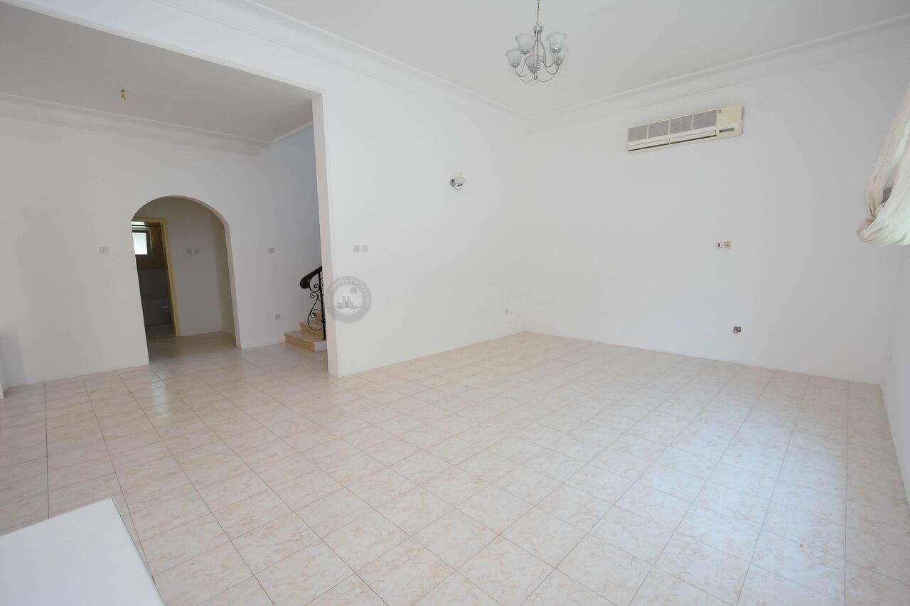 Saar, Villas, BHD 500,  Ultra Spacious SF  Compound Villa Near Saar