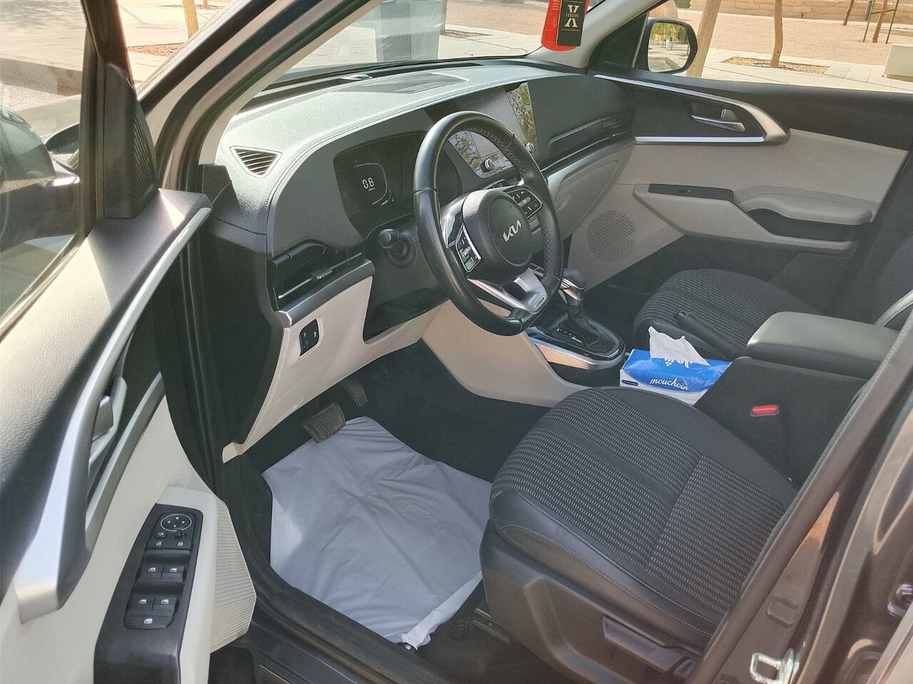 Riyadh, Vehicles, Cars & Trucks , SAR 59,  Kia Carens,  2023,  Automatic,  58 KM,  Riyadh Swidi
