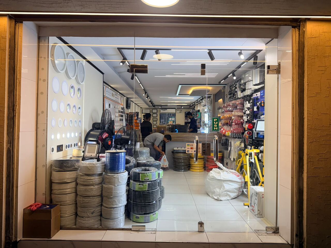 Dammam, Electrical & Plumbing, SAR 230,  Prime Investment Opportunity: Established Electrical Wholesale & Supply Business