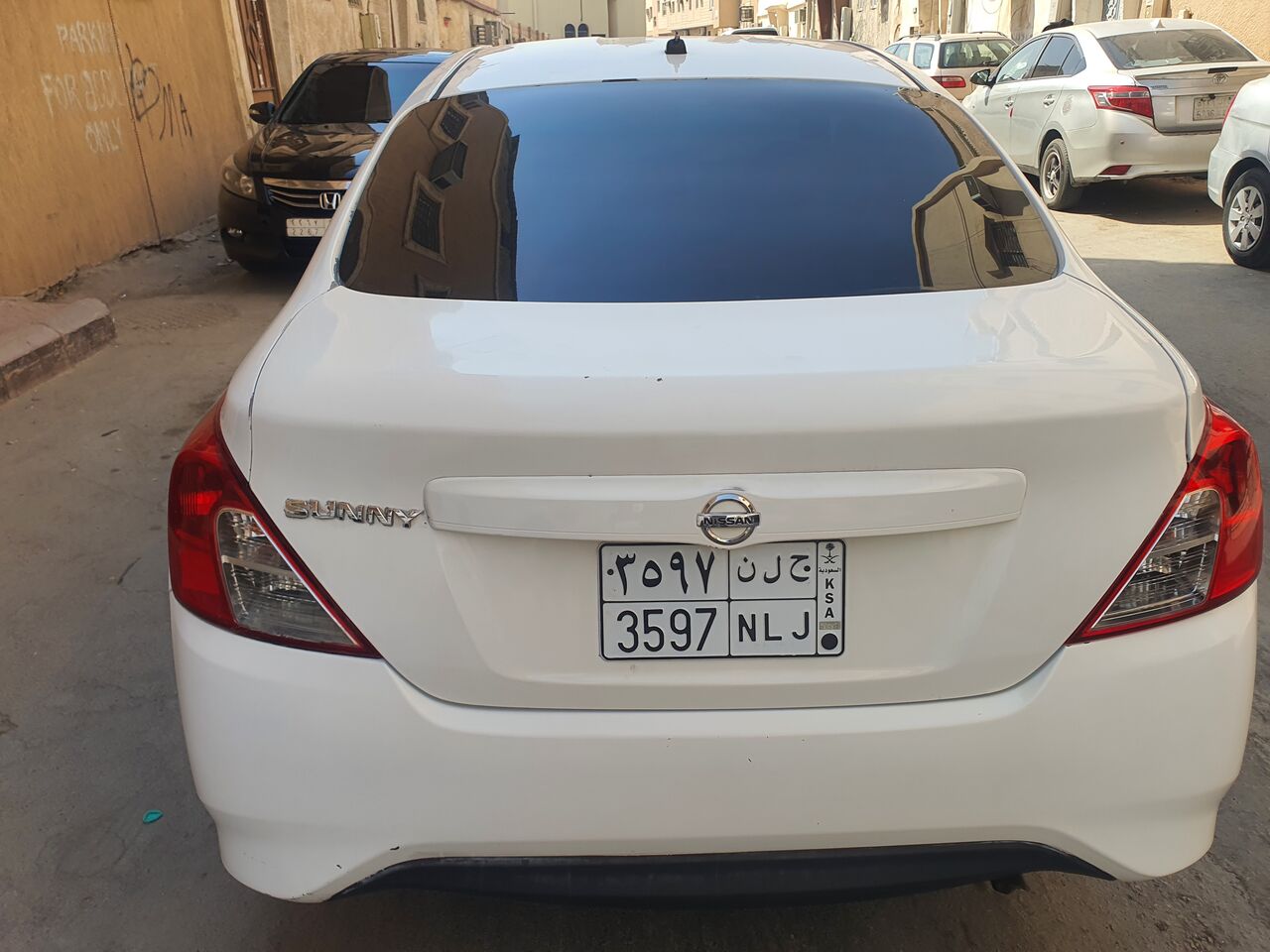 Riyadh, Vehicles, Cars & Trucks , SAR 17000,  Nissan Sunny,  2015,  Automatic,  210000 KM,