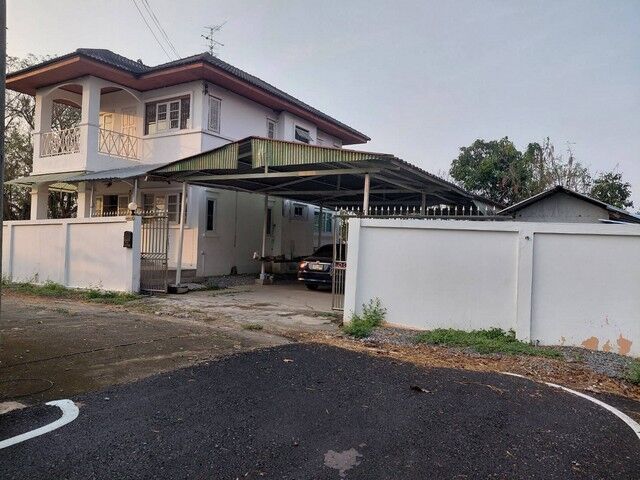 Bangkok, Real Estate For Sale, THB 18000,  6 BR,  90 Sq. Feet,  Please Leave Good Assets For Consideration. Convenient Transportation, Near BTS, Near