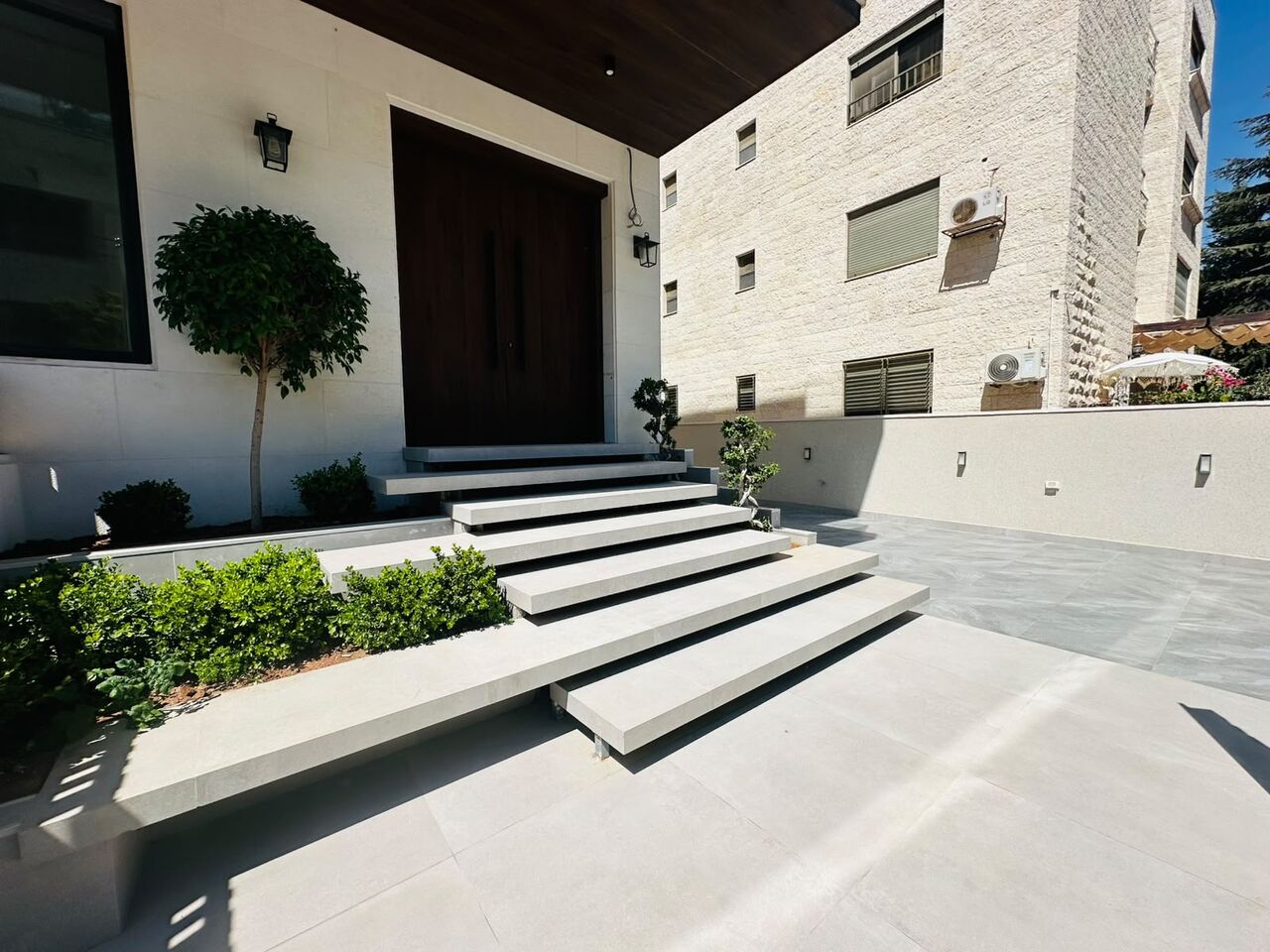 Abdoun, Apartments, Flats, Houses & Villas, JOD 22000/year,  Furnished,  3 BR,  170 Sq. Meter,  Ground Floor Apartment For Rent
