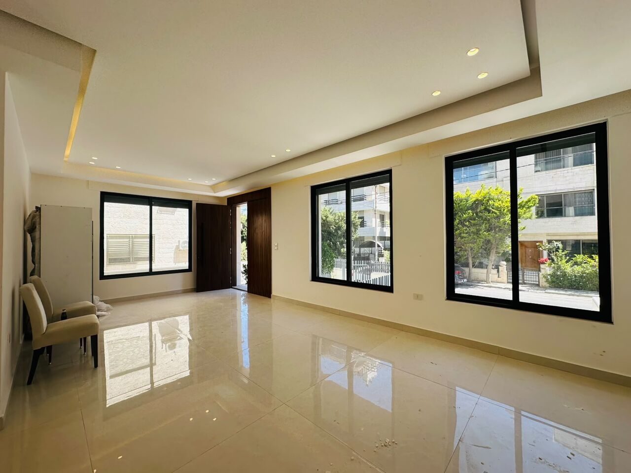 Abdoun, Apartments, Flats, Houses & Villas, JOD 22000/year,  Furnished,  3 BR,  170 Sq. Meter,  Ground Floor Apartment For Rent