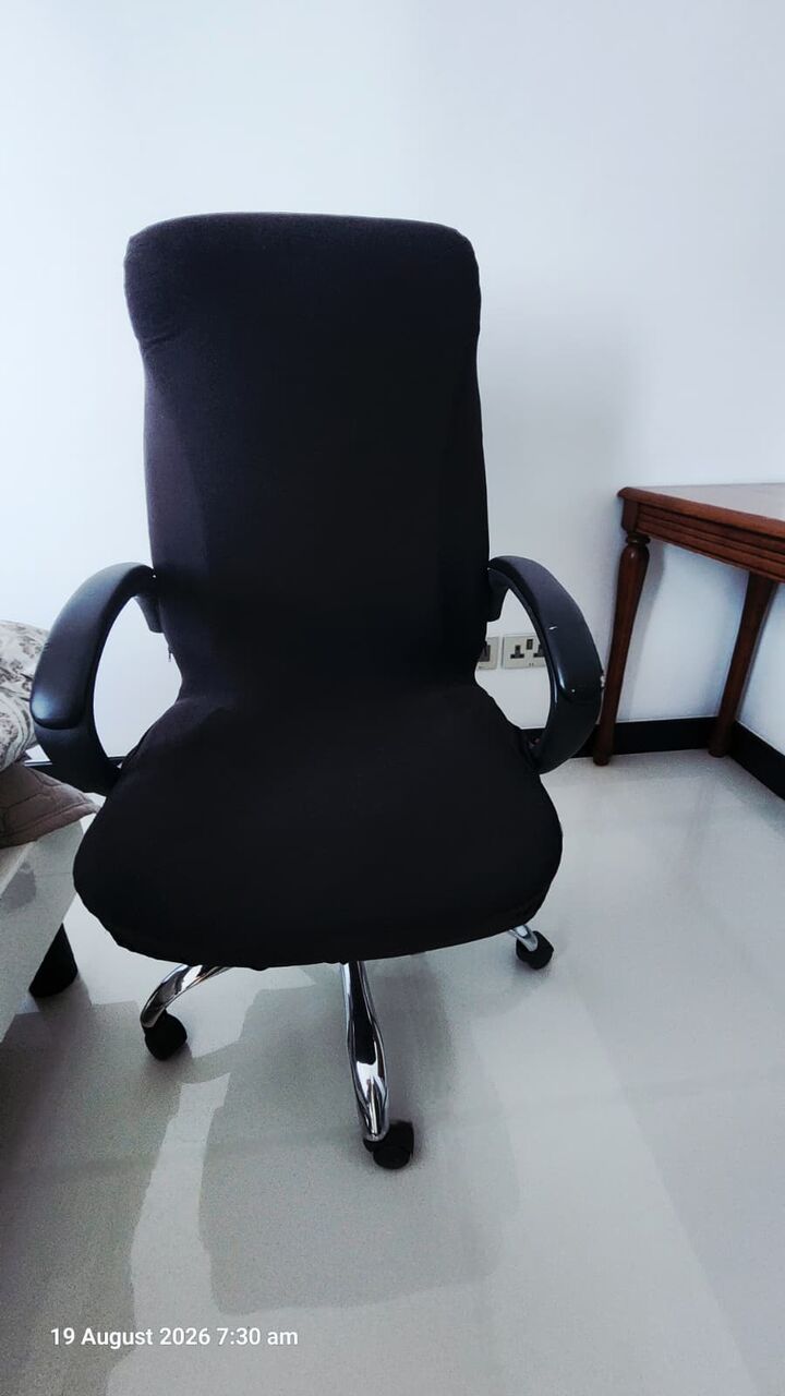 Juffair, Furniture, BHD 20,  Comfortable High-Back Executive Computer Chair &ndash; Chrome Base  Description: