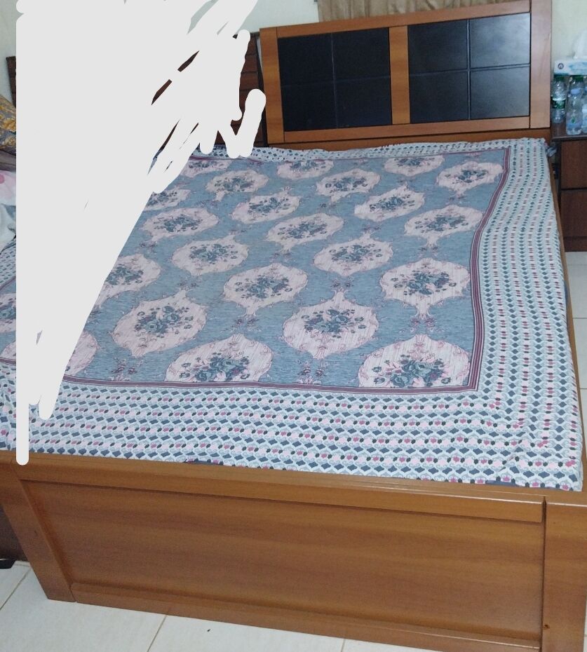 Jeddah, Furniture, SAR 500,  Queen Size Wooden Bed