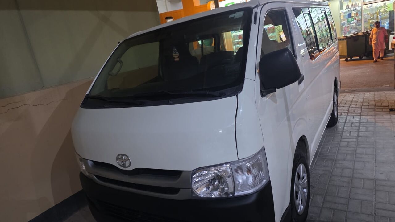 Manama, Vehicles, Cars & Trucks , BHD 2000,  TOYOTA  HIACE,  2005,  Manual,  347000 KM,  Passenger Vehicle