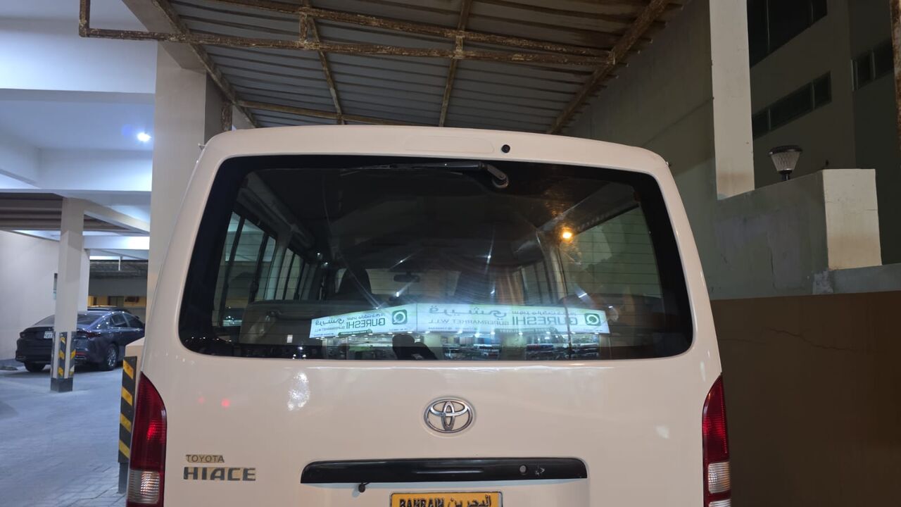 Manama, Vehicles, Cars & Trucks , BHD 2000,  TOYOTA  HIACE,  2005,  Manual,  347000 KM,  Passenger Vehicle