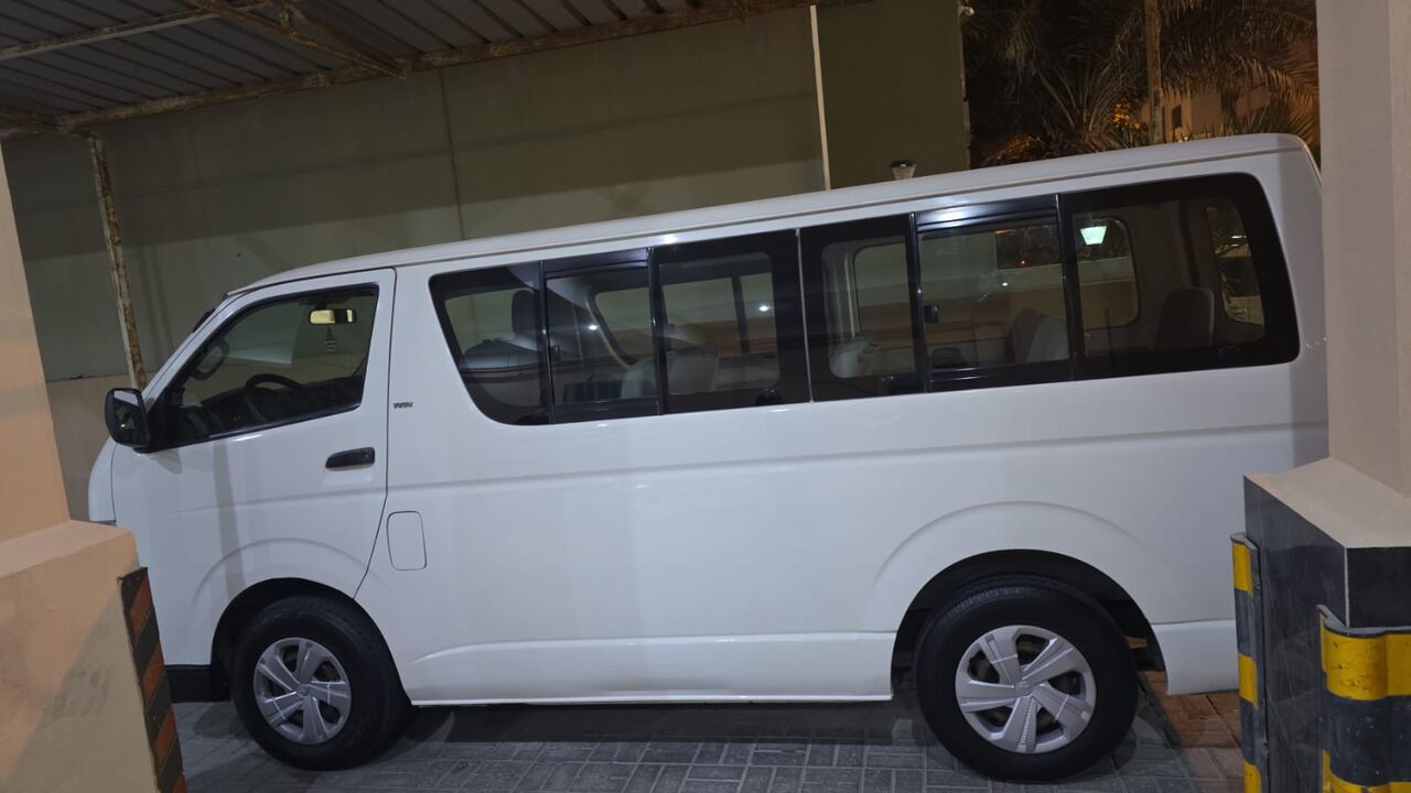 Manama, Vehicles, Cars & Trucks , BHD 2000,  TOYOTA  HIACE,  2005,  Manual,  347000 KM,  Passenger Vehicle