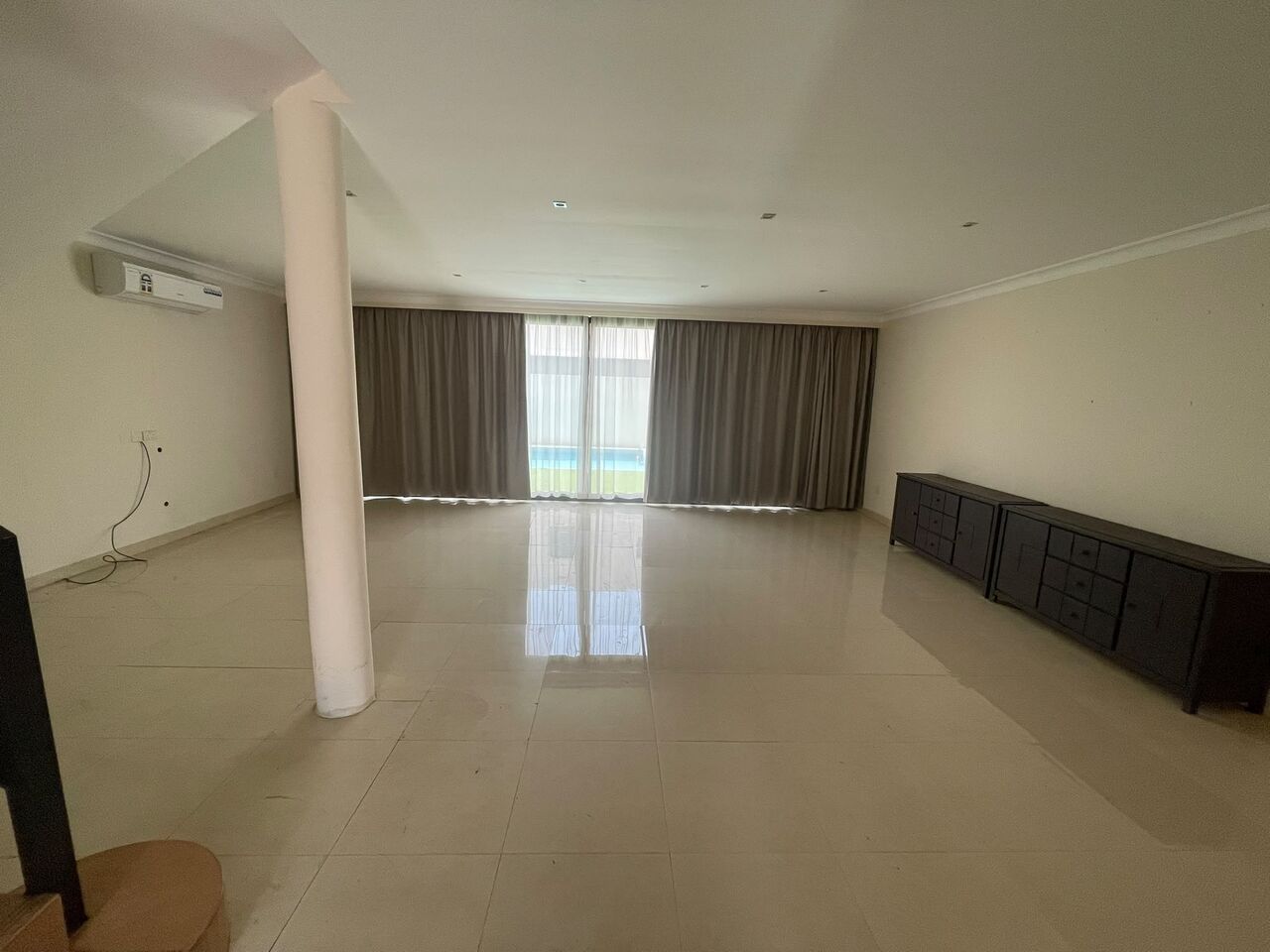 Juffair, Villas, BHD 450,  350 Sq. Meter,  VILLA WITH PRIVATE POOL |  3 BEDROOMS | RENT 450 BHD  | JUFFAIR