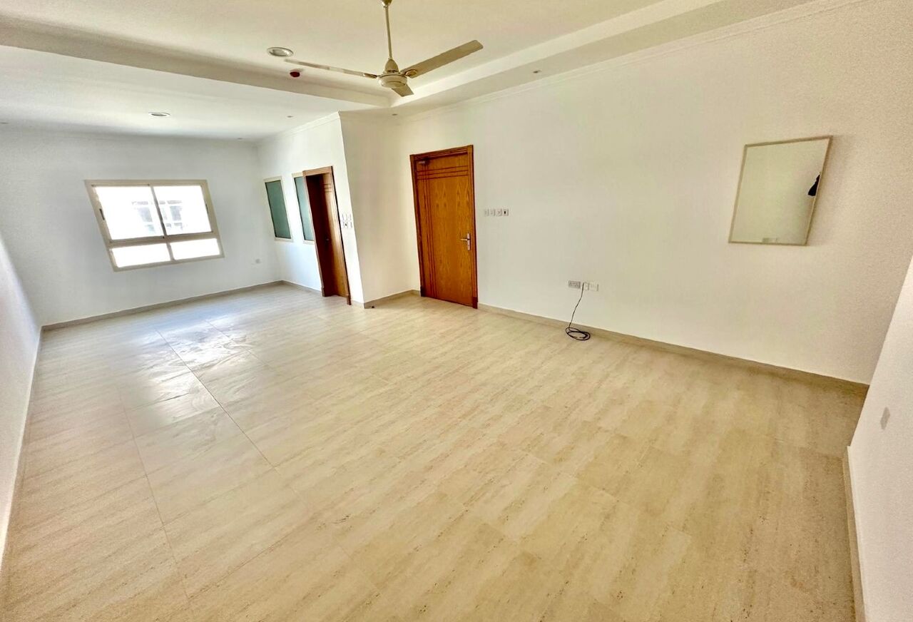 Tubli, Apartments, Flats, Houses & Villas, BHD 250/month,  3 BR,  SEMI FURNISHED FLAT FOR RENT | WITH PARKING