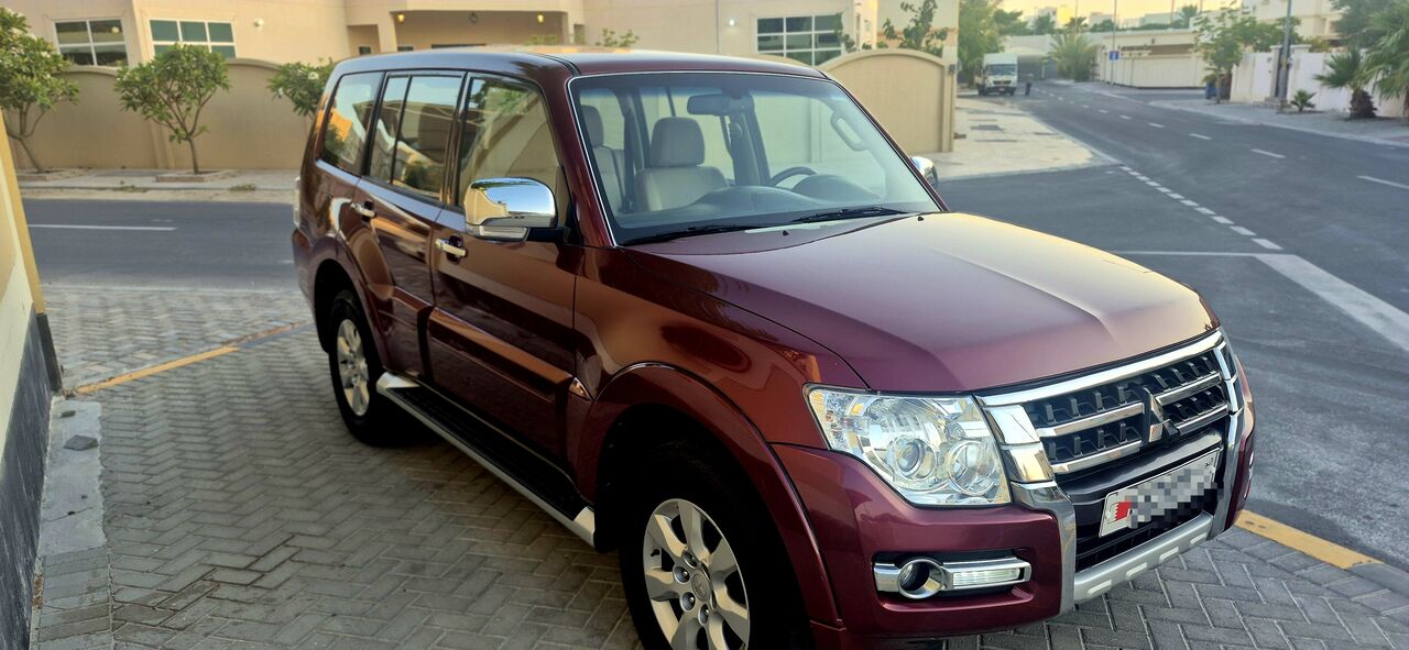 Riffa, Vehicles, Cars & Trucks , BHD 4200,  Mitsubishi Pajero,  2018,  Automatic,  137000 KM,  Excellent Condition, Urgent Sale