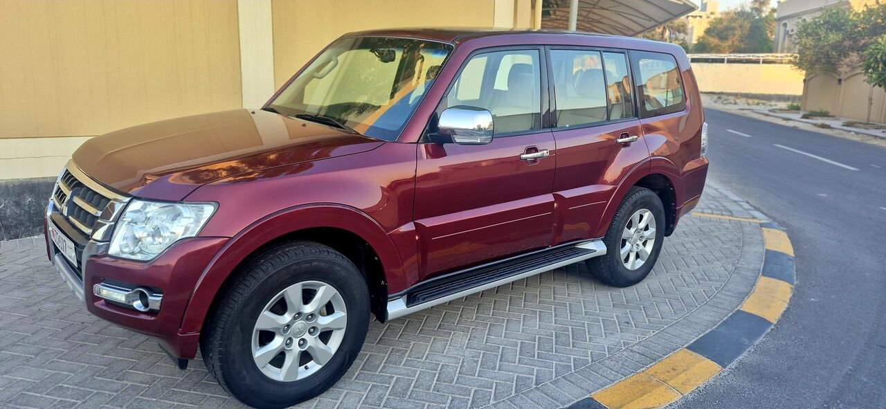 Riffa, Vehicles, Cars & Trucks , BHD 4200,  Mitsubishi Pajero,  2018,  Automatic,  137000 KM,  Excellent Condition, Urgent Sale