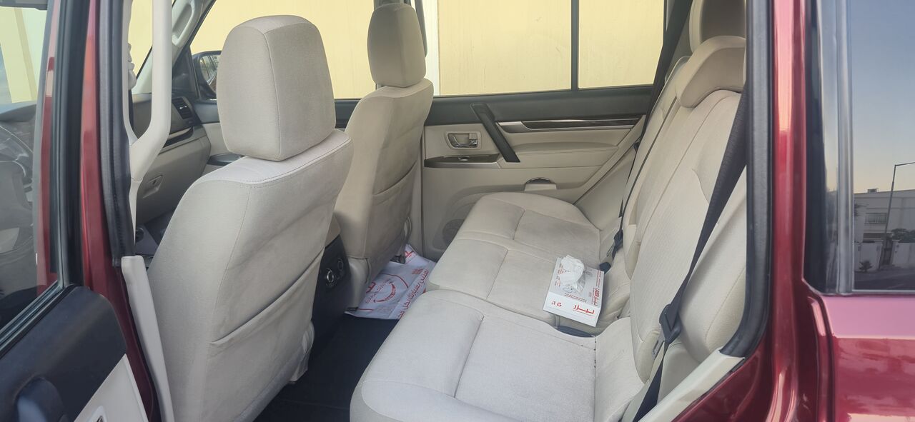 Riffa, Vehicles, Cars & Trucks , BHD 4200,  Mitsubishi Pajero,  2018,  Automatic,  137000 KM,  Excellent Condition, Urgent Sale